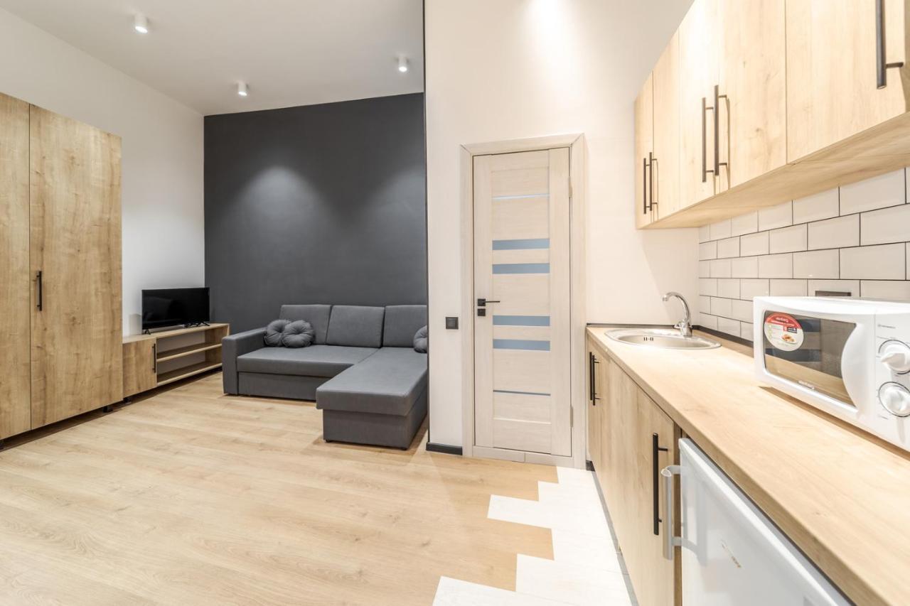 Modern Apartment In The Old City Lviv Buitenkant foto