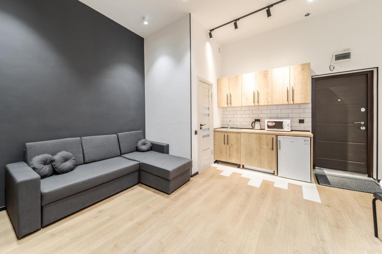 Modern Apartment In The Old City Lviv Buitenkant foto