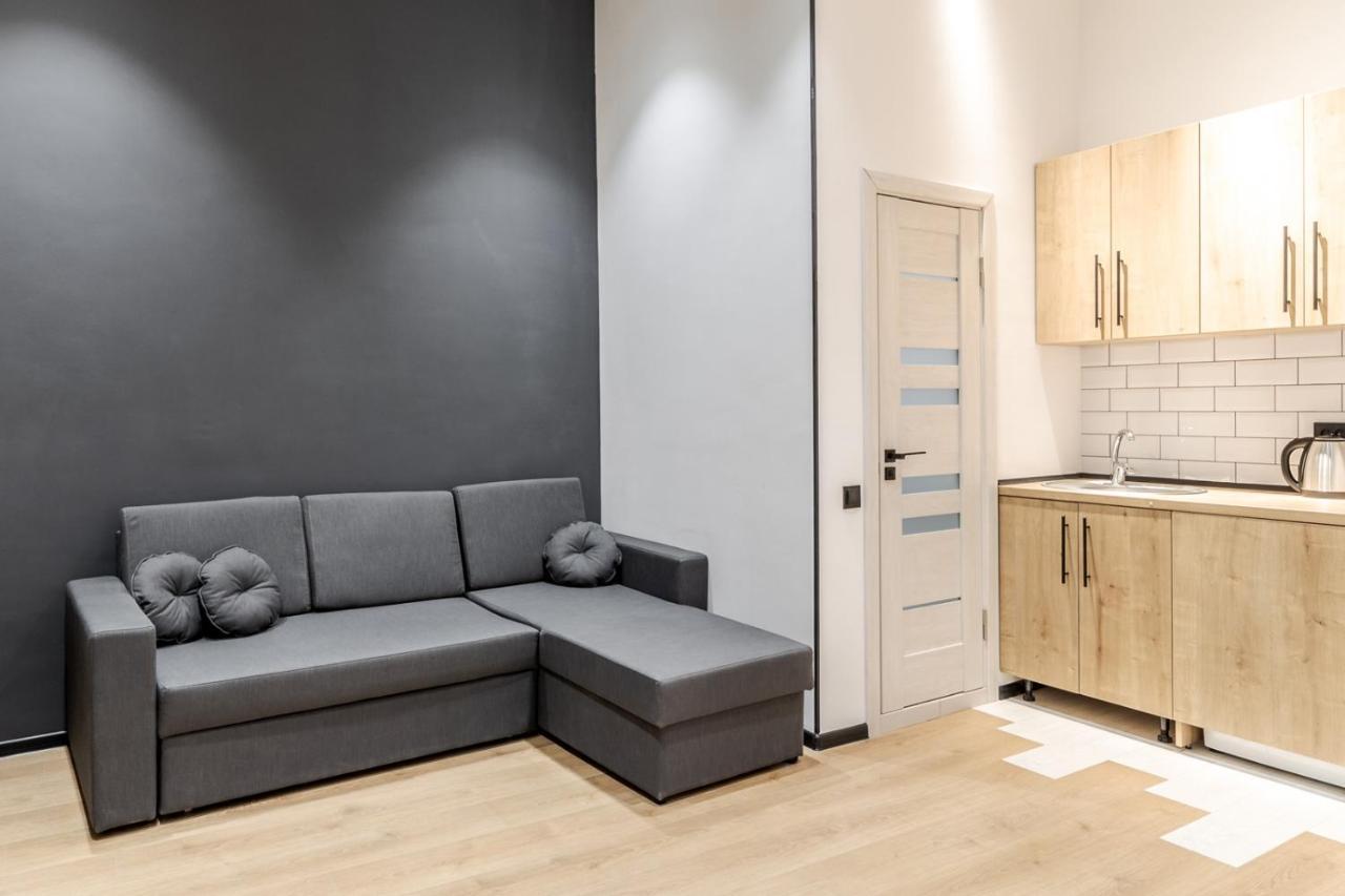Modern Apartment In The Old City Lviv Buitenkant foto