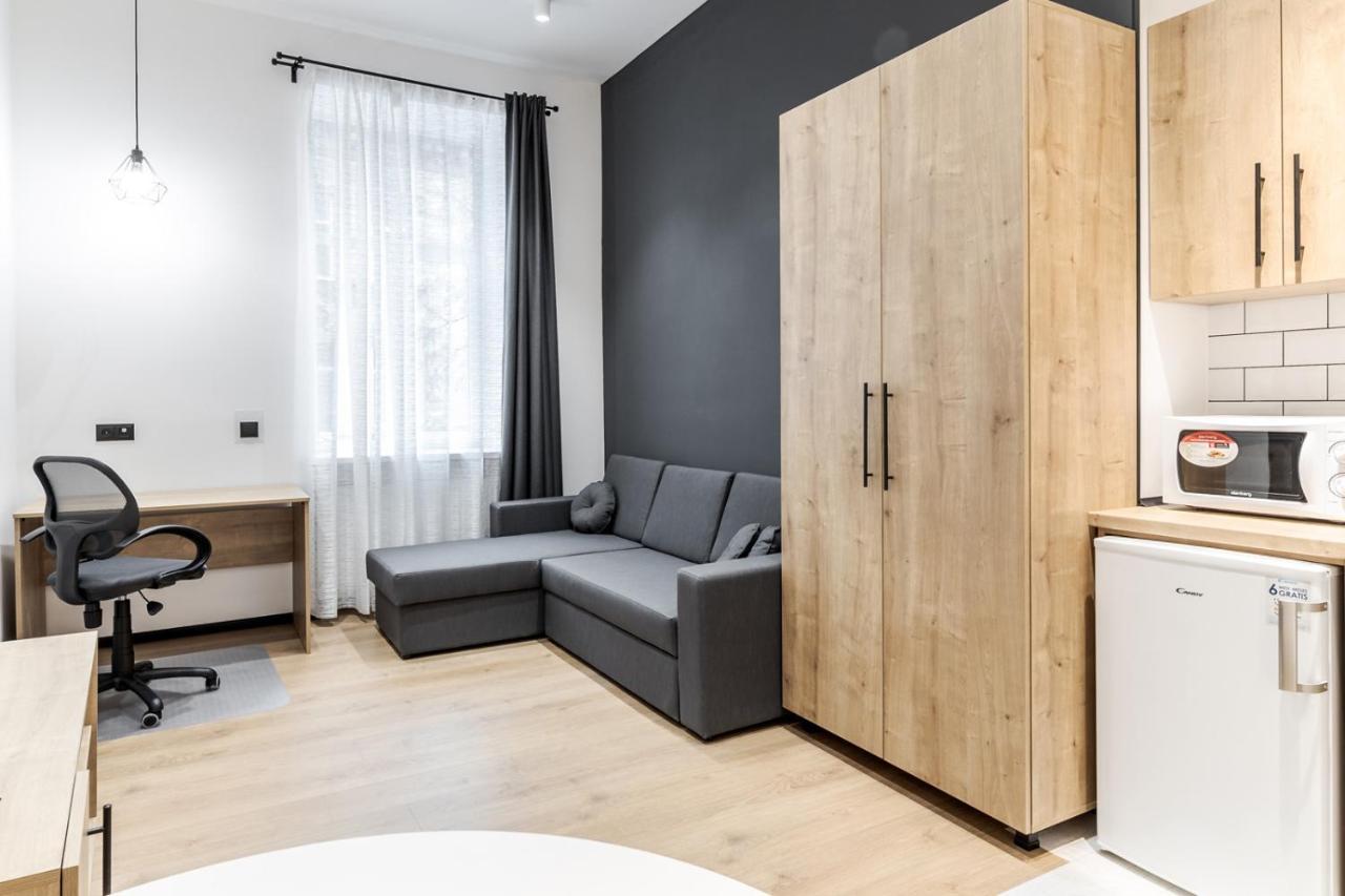 Modern Apartment In The Old City Lviv Buitenkant foto