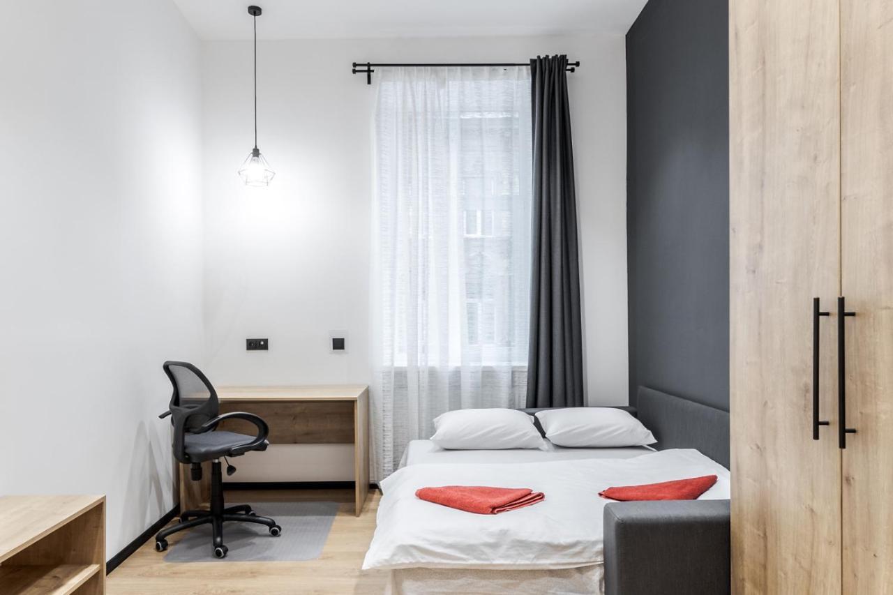 Modern Apartment In The Old City Lviv Buitenkant foto