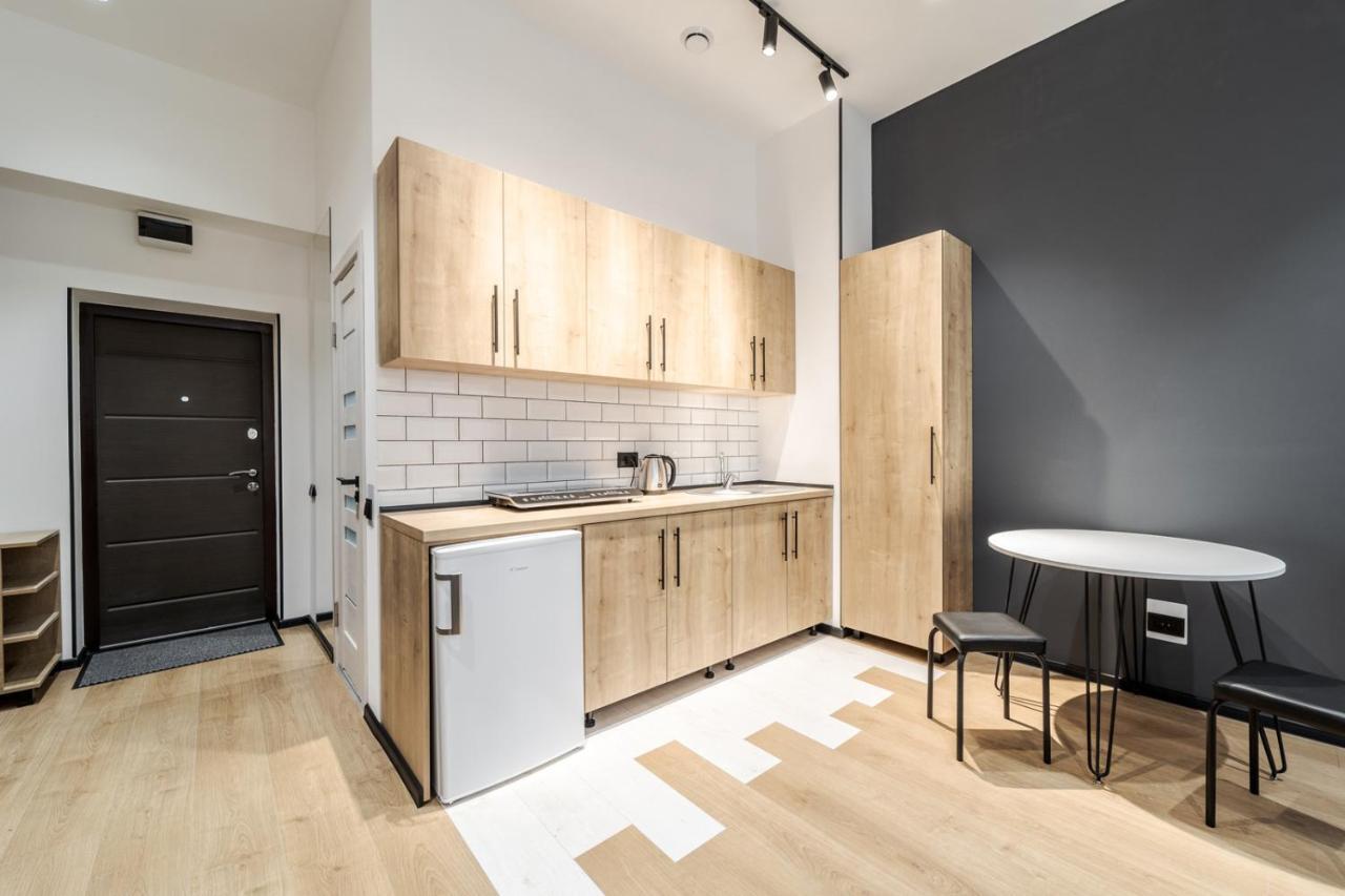 Modern Apartment In The Old City Lviv Buitenkant foto