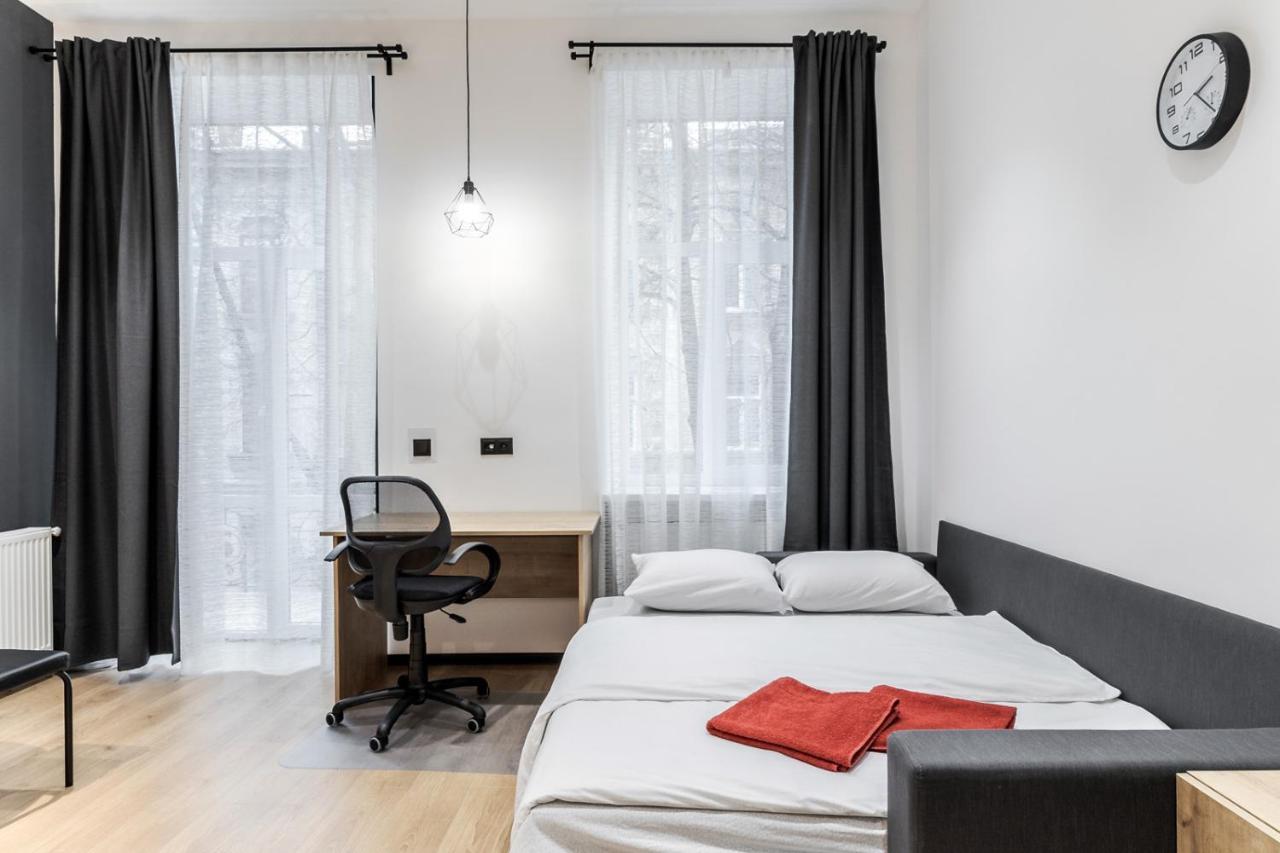 Modern Apartment In The Old City Lviv Buitenkant foto